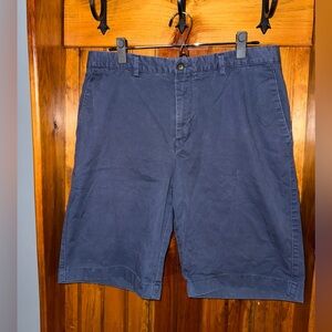 Men’s Banana Republic navy shorts‎ size 33